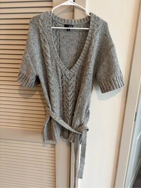 a.n.a V-Neck Short-Sleeve Cable Knit Sweater in Gray * Sz. Petite Large